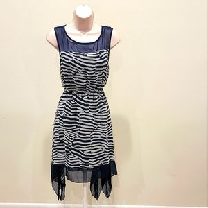 Navy Blue and White Sleeveless dress